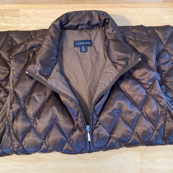 Women's Lands’ End Quilted Brown Vest - Picture 2 of 6